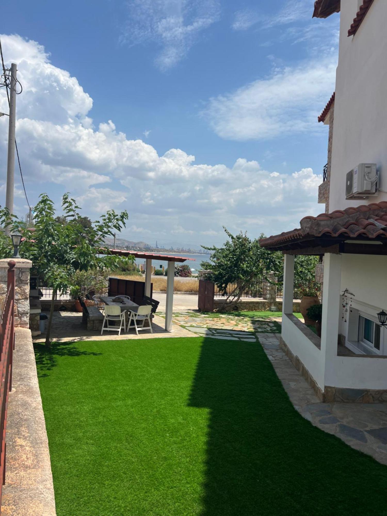 Apartment In Salamina With Garden & Sea View Selinia Exterior photo